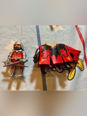 Playmobil red dragon knight figure horse armor set